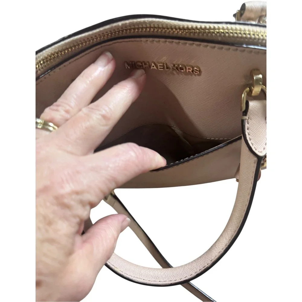 Michael Kors Pink Leather Emmy‎ Large Dome Satchel Crossbody Bag Gold Hardware - Picture 3 of 10
